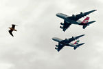 Самолеты Airbus A380 пролетают над Сиднеем 