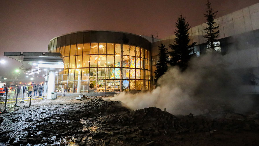 Последствия взрыва из-за прорыва паропровода на территории пивоваренного завода «Балтика» в Санкт-Петербурге, 11 ноября 2019 года