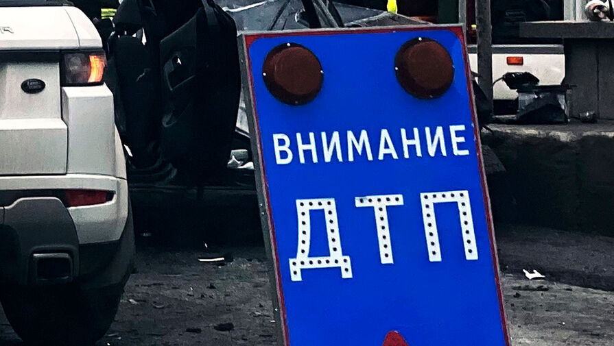 Автобус, мотоцикл и 12 автомобилей попали в ДТП на Кутузовском проспекте в Москве
