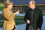 Ангела Меркель и Владимир Путин во время встречи в санатории «Волжский утес» в Самарской области перед саммитом Россия-ЕС, 2007 год 