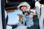 Члены гражданского экипажа Хейли Арсено и Сиан Проктор перед запуском в космос на корабле SpaceX Crew Dragon Resilience, 15 сентября 2021 года
