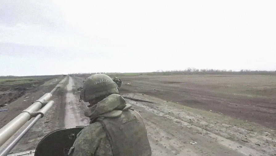 В МО сообщили о награждении танкистов, обеспечивающих безопасность при спецоперации