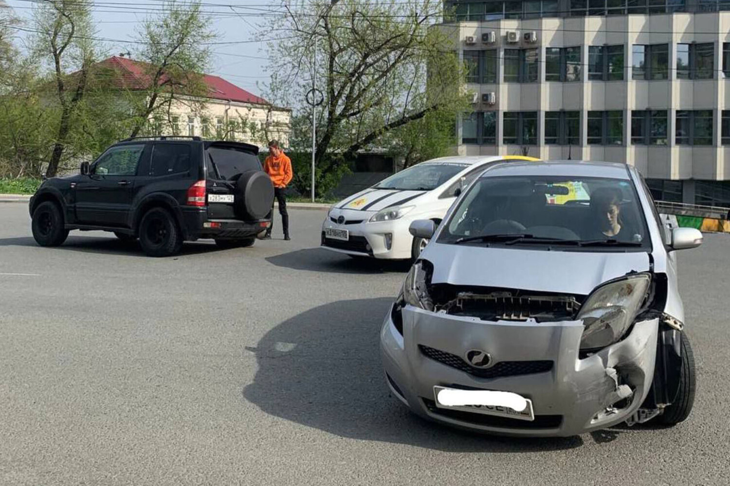 Во Владивостоке блогерша из Хабаровска заявила, что ее ударили ногой в лицо  после ДТП - Газета.Ru | Новости