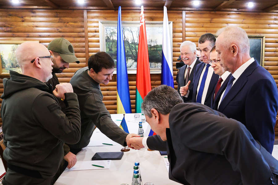 Во время российско-украинских переговоров в Белоруссии на территории национального парка «Беловежская пуща», 3 марта 2022 года