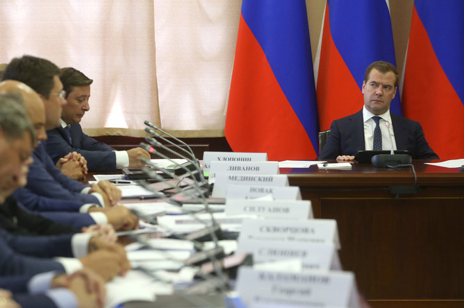 Дмитрий Медведев на заседании комиссии по вопросам развития СКФО