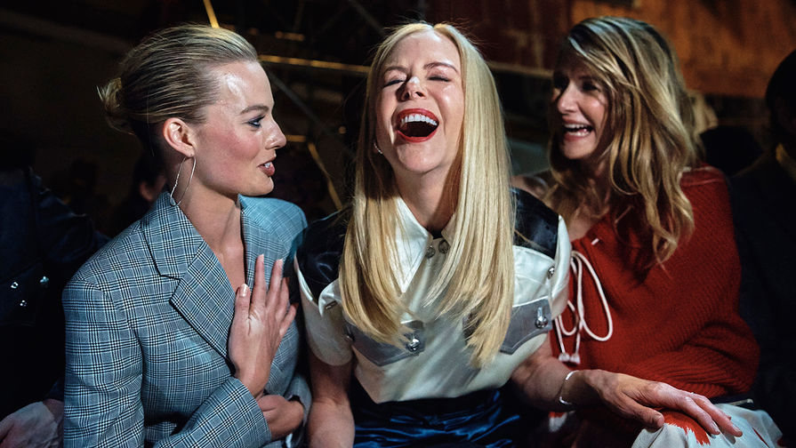 Марго Робби, Николь Кидман и Лора Дерн во время показа коллекции Calvin Klein на Неделе моды в Нью-Йорке, 13 февраля 2018 года