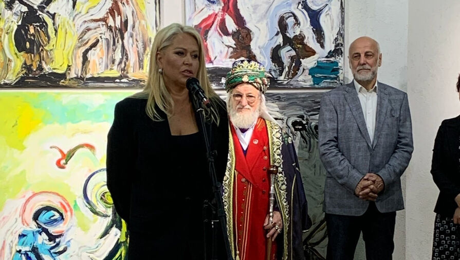 В уфимском музее рассказали о посещаемости выставки картин Евгении Васильевой: люди идут
