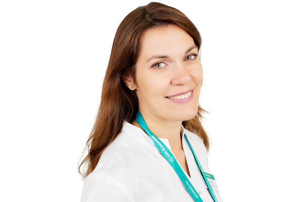 Гастроэнтеролог, гепатолог, диетолог СМ-Клиники в Санкт-Петербурге Елена Манило