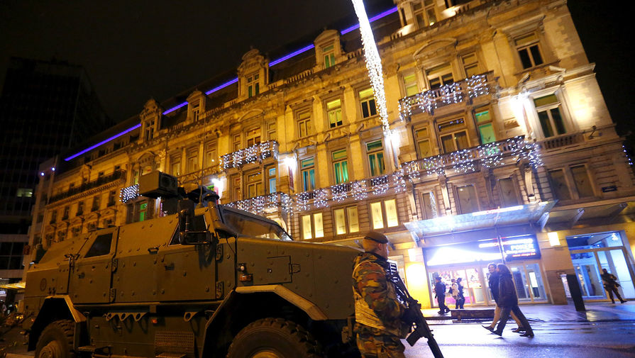 Солдаты бельгийской армии на&nbsp;площади в&nbsp;центре Брюсселя