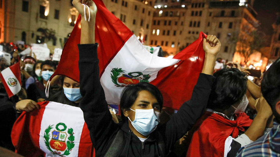 СМИ: полиция подавила антиправительственные протесты в Перу