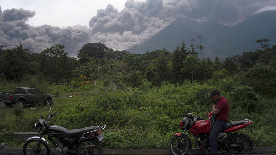 Извержение вулкана Фуэго в&nbsp;Гватемале, 3 июня 2018 года