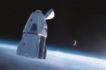 Корабль SpaceX Crew Dragon Resilience в космосе