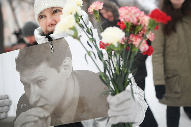 Участники шествия в память об адвокате Станиславе Маркелове и журналистке Анастасии Бабуровой. 19 января 2019 года