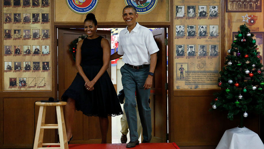 Барак и Мишель Обама на&nbsp;встрече с&nbsp;военнослужащими и их семьями на&nbsp;базе морской пехоты на&nbsp;Гавайях