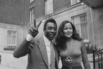 Пеле со своей супругой в Лондоне, 1973 год