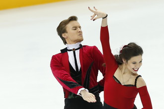 Елена Ильиных и Руслан Жиганшин во время выступления на чемпионате России по фигурному катанию