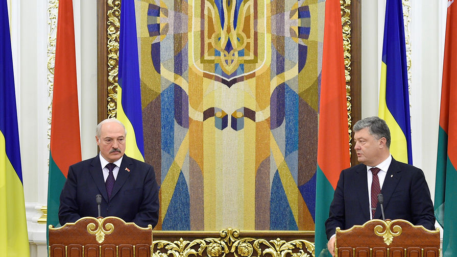 Президент Белоруссии Александр Лукашенко и президент Украины Петр Порошенко во время пресс-конференции в Киеве, 21 июля 2017 года