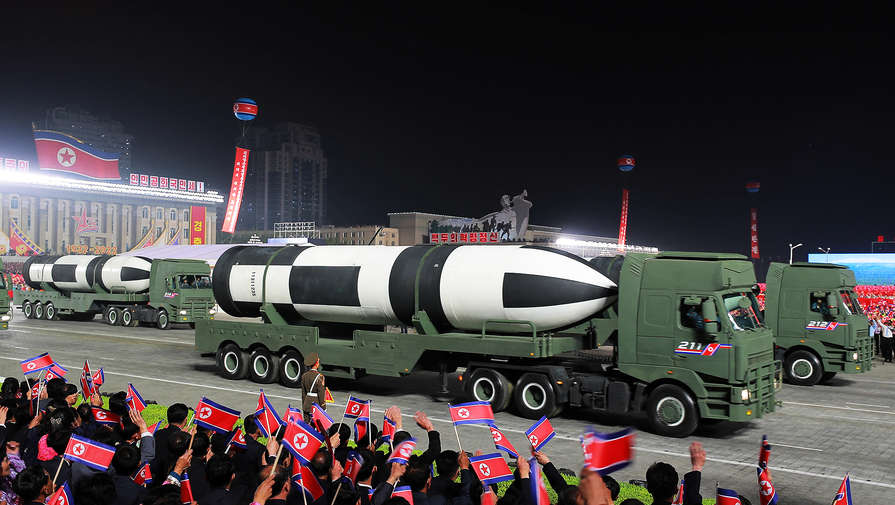 МО Японии заявило, что запущенная из КНДР ракета была способна достичь территории США
