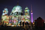 Световое шоу на фасаде Берлинского кафедрального собора.