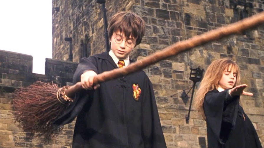Первый Гарри Поттер стал лучшим фильмом с детьми в главных ролях