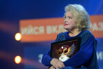 Татьяна Доронина, получившая премию в номинации «За выдающийся вклад в развитие театрального искусства», на церемонии вручения премии «Золотая маска», 2013 год