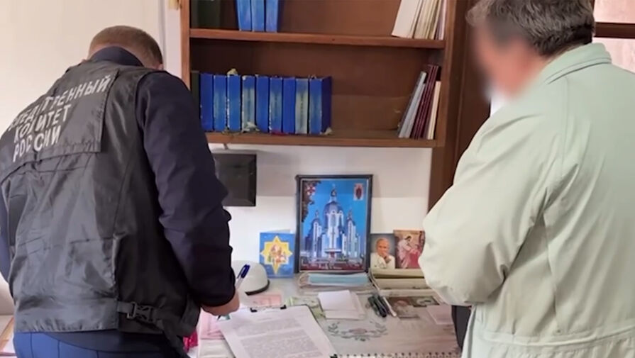 В Омске ликвидируют приход, настоятель которого демонстрировал иконы с бандеровцами