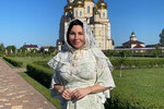 Актриса Наталья Бочкарева во время праздника Святой Троицы в Вятском Посаде, 20 июня 2021 года