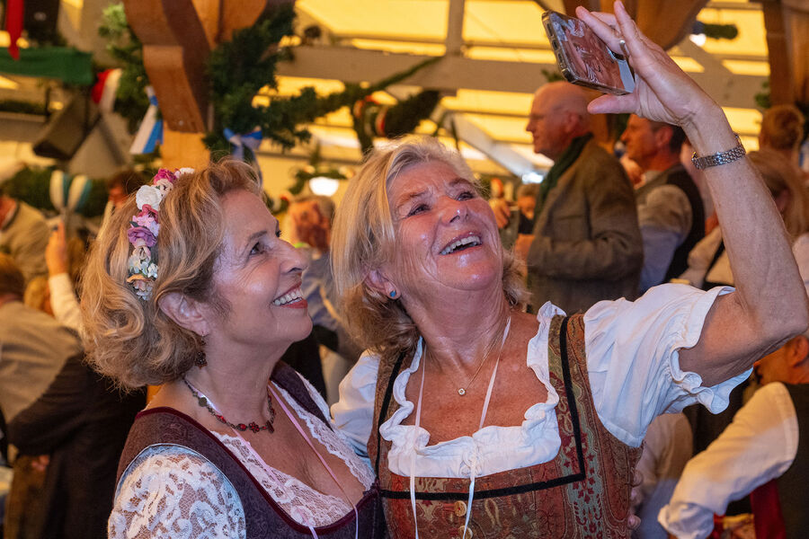 Участницы 189-го фестиваля пива Oktoberfest в&nbsp;Мюнхене, 21&nbsp;сентября 2024&nbsp;года