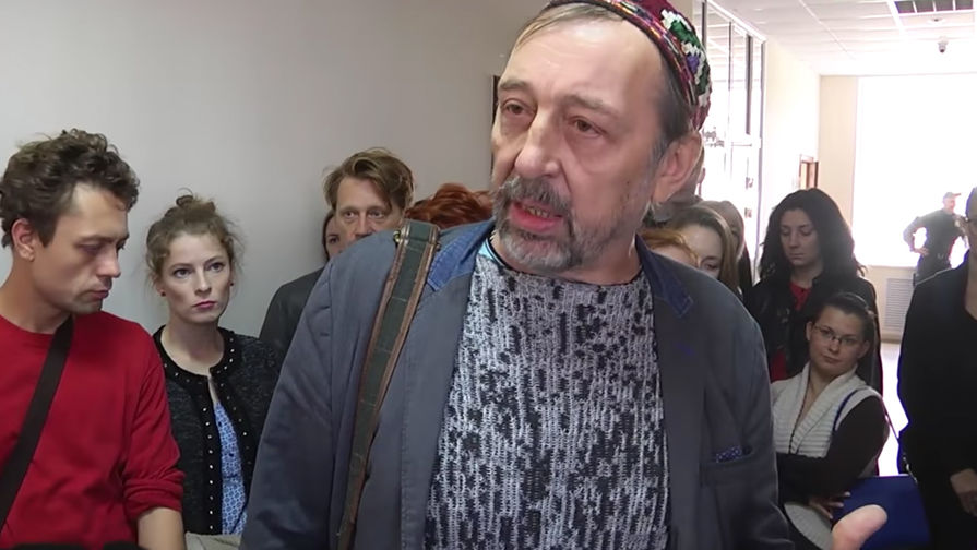Николай Коляда после судебного заседания в Екатеринбурге, 10 сентября 2018 года