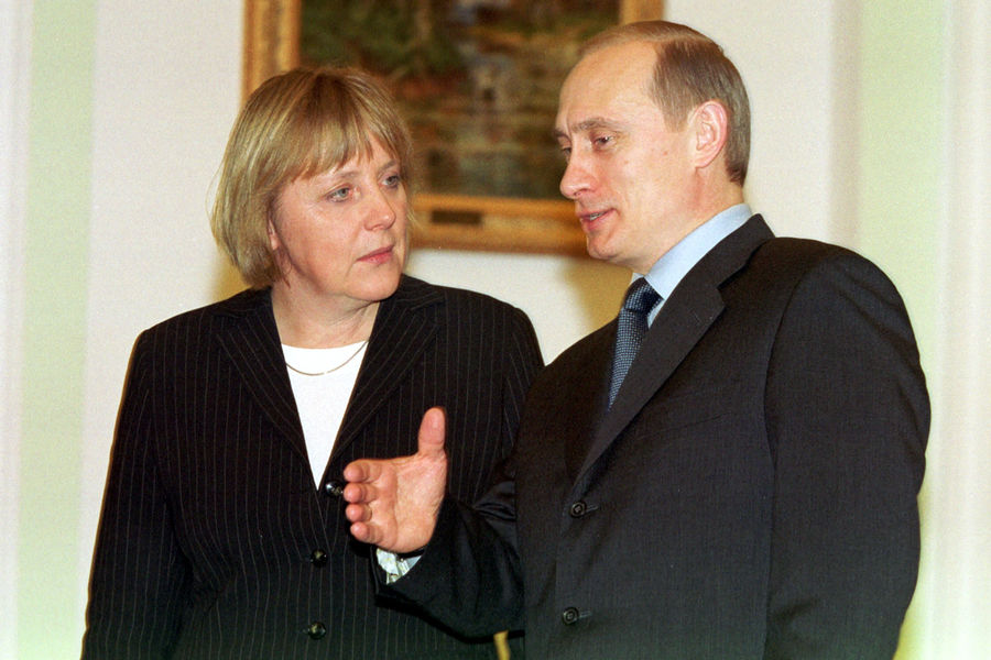 Президент России Владимир Путин и председатель партии ФРГ Христианско-демократический союза Ангела Меркель, 2002&nbsp;год