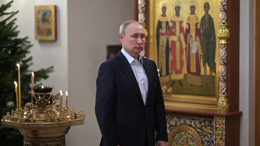 В Кремле объяснили, почему Путин встречал Рождество в пустом храме