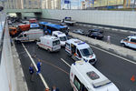Последствия столкновения рейсового автобуса с грузовым автомобилем на Боровском шоссе в Москве, 4 августа 2021 года