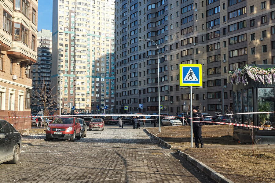 Обстановка у&nbsp;многоквартирного дома в&nbsp;Раменском после падения беспилотного летательного аппарата, 11&nbsp;марта 2025&nbsp;года 