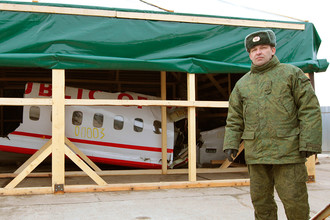 Обломки самолета Ту-154М президента Польши Леха Качиньского на военном аэродроме под Смоленском, апрель 2012 года