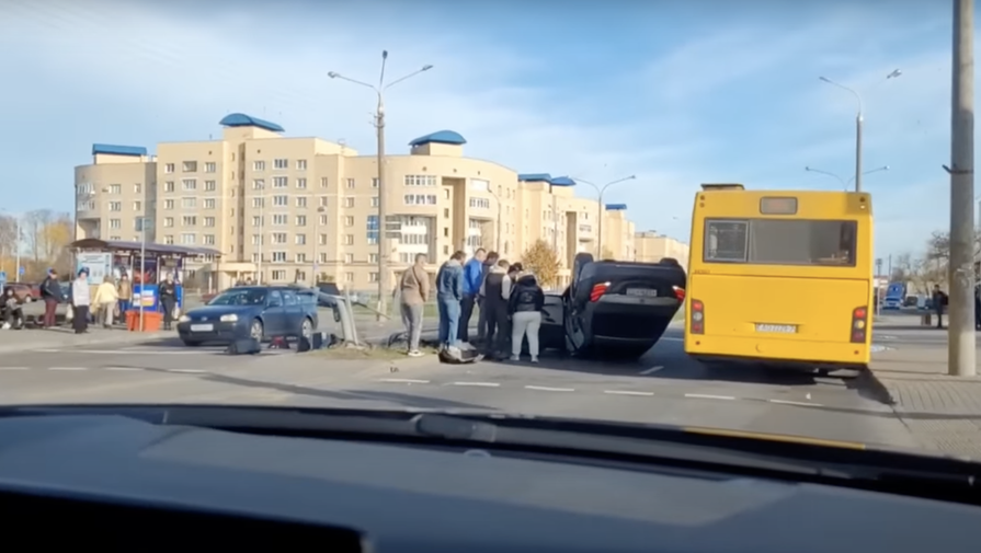 В Минске перевернулся люксовый Maybach с московскими номерами