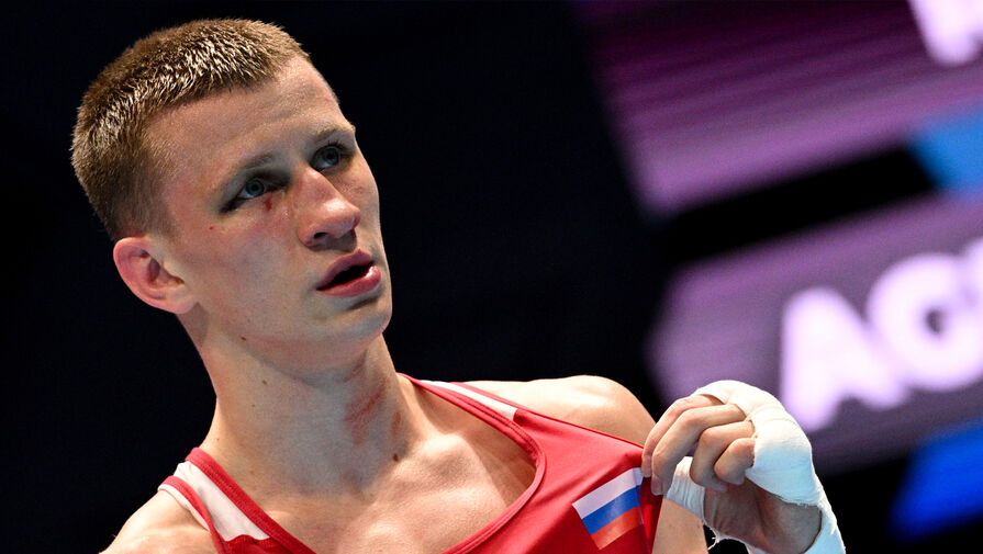 Крест на спорте и операция: чемпион России по боксу заступился за ребенка и лишился глаза в драке