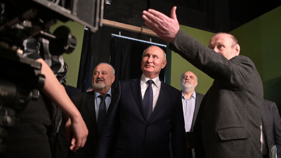 Президент России Владимир Путин во время посещения ВГИК, 17 октября 2019 года
