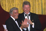 Президент США Билл Клинтон и Тони Беннетт в Белом Доме, 1995 год