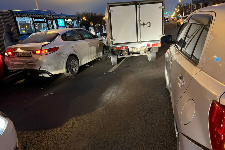 На&nbsp;месте массового ДТП с&nbsp;автобусом на&nbsp;Ленинградском проспекте в&nbsp;Москве, 3&nbsp;декабря 2024&nbsp;года