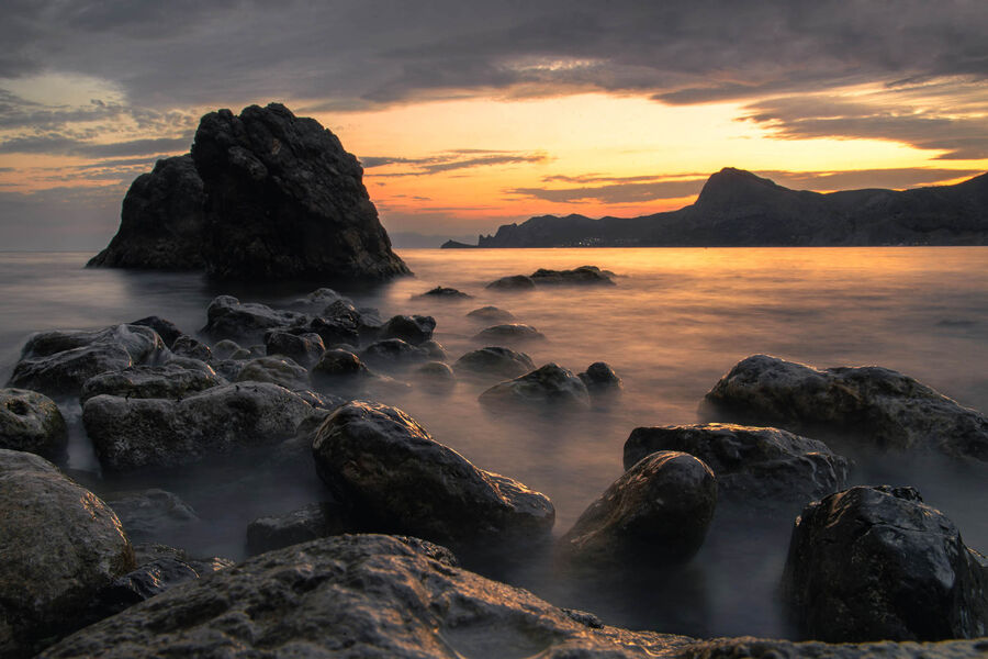 <b>Малыгин Андрей</b>
<br><br>
Закат у&nbsp;мыса Алчак