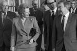 Евгений Примаков и премьер-министр Великобритании Маргарет Тэтчер (на переднем плане слева), 1989 год 