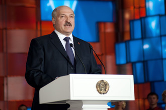 Лукашенко привел в пример Викторию Азаренко