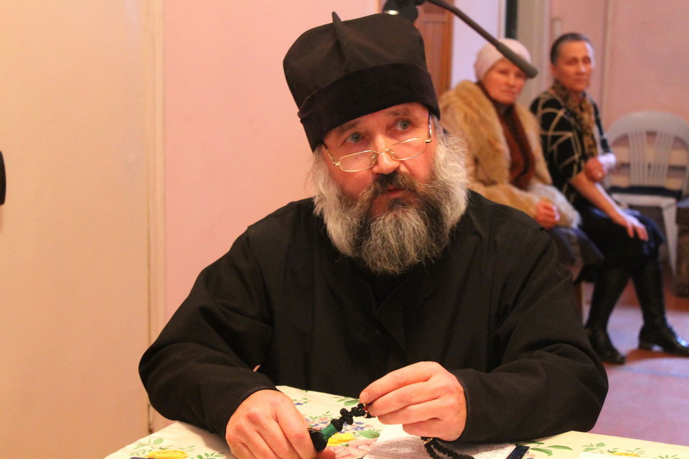 Священник Игорь