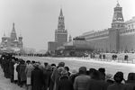 Очередь в мавзолей В.И.Ленина на Красной площади, 1980 год