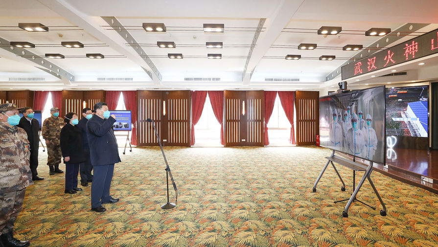 Председатель КНР Си Цзиньпин во время посещения Уханя, 10 марта 2020 года