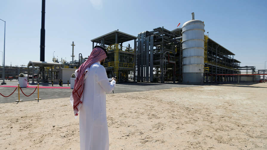 Выручка Саудовской Аравии от экспорта нефти в сентябре рухнула до минимума с марта