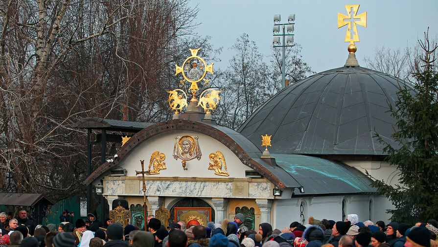 В Киеве сносят часовню Десятинного монастыря УПЦ