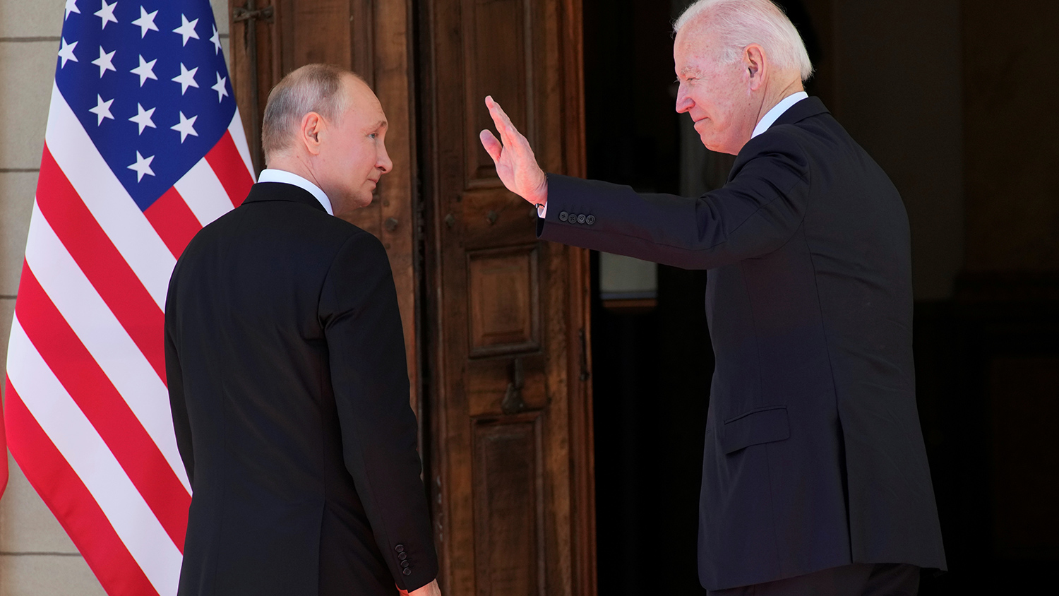 В США предостерегли Байдена от «игры мускулами» на переговорах с Путиным