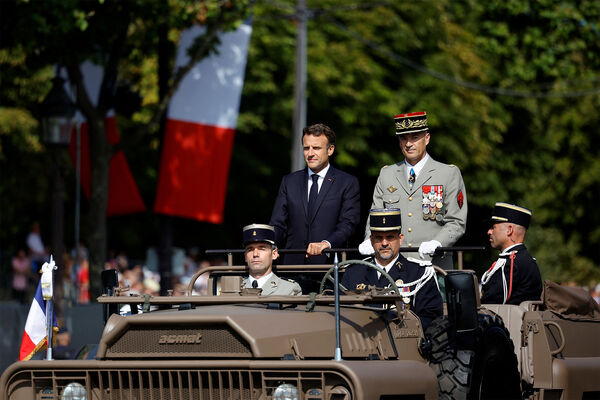 Президент Франции Эммануэль Макрон во время празднования Дня взятия Бастилии в&nbsp;Париже, 14&nbsp;июля 2022&nbsp;года