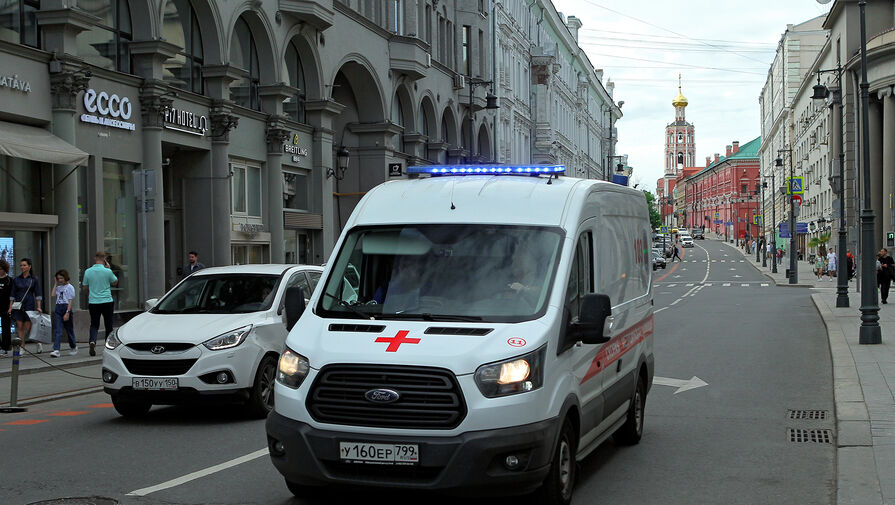 Трехлетний мальчик упал лицом на нож в Москве
